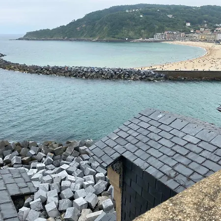 Olatu Haundia Donostian * San Sebastian